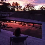 Jardins D'ailleurs Avec Piscine Et Terrasse Alloggio in famiglia Nîmes