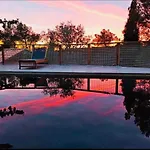 Jardins D'ailleurs Avec Piscine Et Terrasse Nîmes